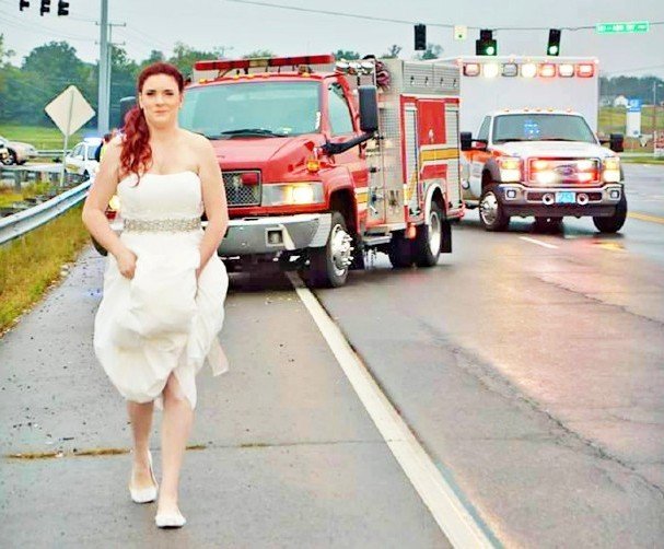 The photo of a bride who seems to be running on the road went viral after she was posted by her mother on Facebook.